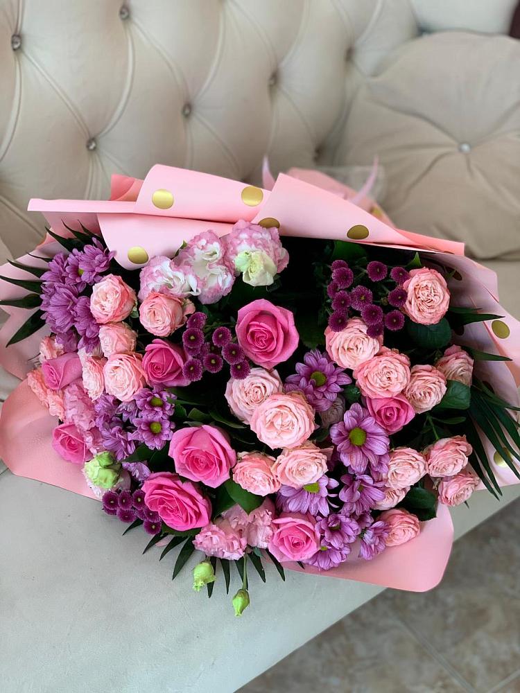 Букет цветов из: Хризантемы, Розы и Лизиантусы в Подлесном