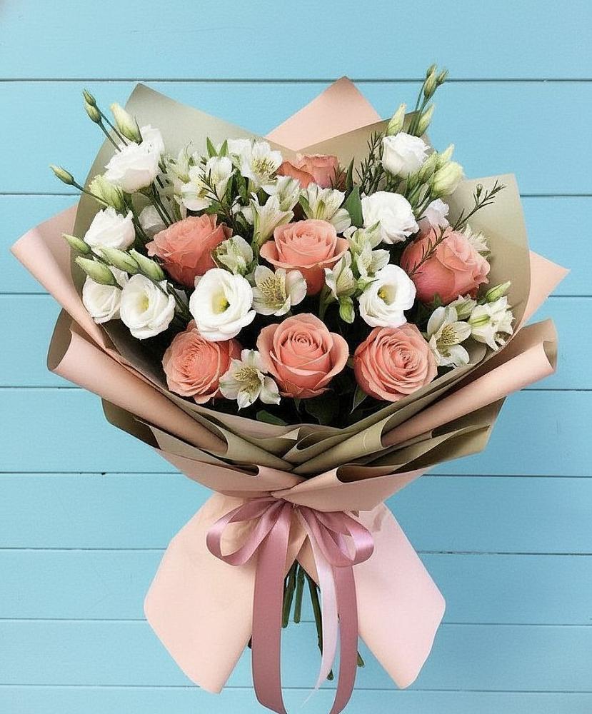 Букет цветов из: Розы, Альстромерии и Лизиантусы в Подлесном