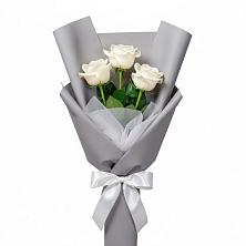 Букет 3 белые розы в Подлесном