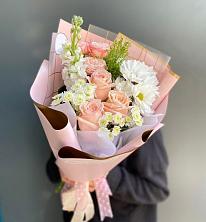 Букет цветов из:  Хризантемы и Розы в Подлесном