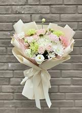 Букет цветов из:  Гвоздики, Розы, Лизиантусы и Хризантемы в Подлесном