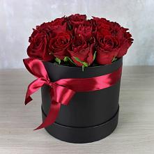 Цветочная композиция из Розы в шляпной коробке в Подлесном