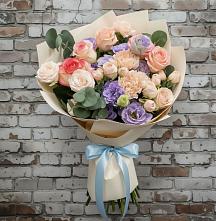 Букет цветов из:  Розы, Лизиантусы и Гвоздики в Подлесном